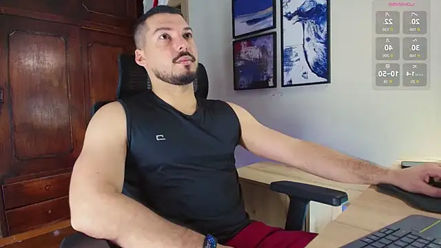 Snapshot of HenryBenso chatting on 12/16/25, 08:46 HenryBenso online show from 12/16/25, 08:46