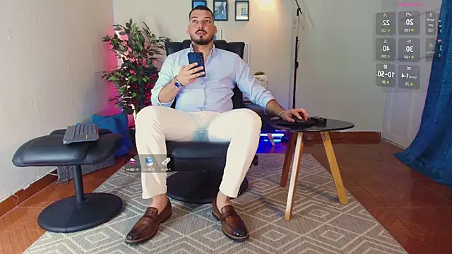 Snapshot of HenryBenso chatting on 01/15/26, 07:39 HenryBenso online show from 01/15/26, 07:39