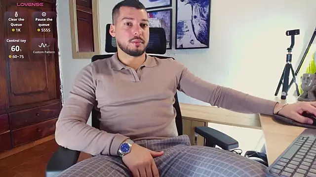 Snapshot of HenryBenso chatting on 10/29/25, 06:18 HenryBenso online show from 10/29/25, 06:18