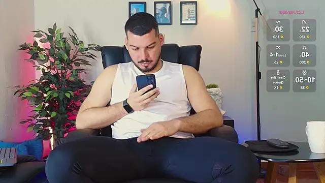 Snapshot of HenryBenso chatting on 01/17/26, 05:49 HenryBenso online show from 01/17/26, 05:49