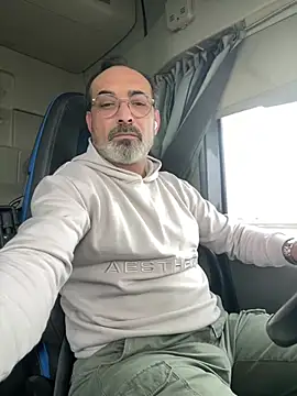 Snapshot of dzhakar chatting on 01/10/26, 12:55 dzhakar online show from 01/10/26, 12:55