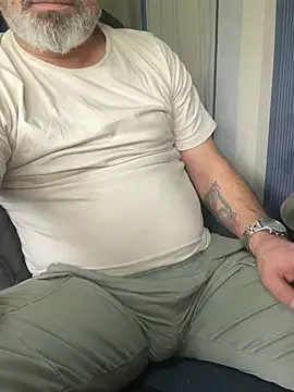 Snapshot of dzhakar chatting on 02/19/26, 12:24 dzhakar online show from 02/19/26, 12:24