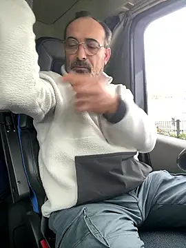 Snapshot of dzhakar chatting on 01/13/26, 11:14 dzhakar online show from 01/13/26, 11:14