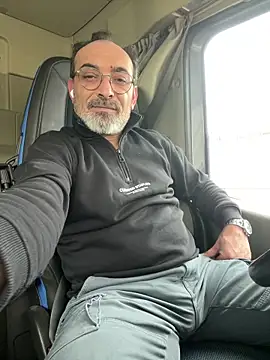 Snapshot of dzhakar chatting on 02/02/26, 12:26 dzhakar online show from 02/02/26, 12:26