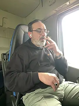 Snapshot of dzhakar chatting on 02/10/26, 11:31 dzhakar online show from 02/10/26, 11:31