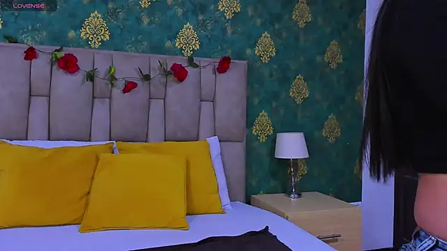 SuzanSmithh online show from 11/17/25, 10:41