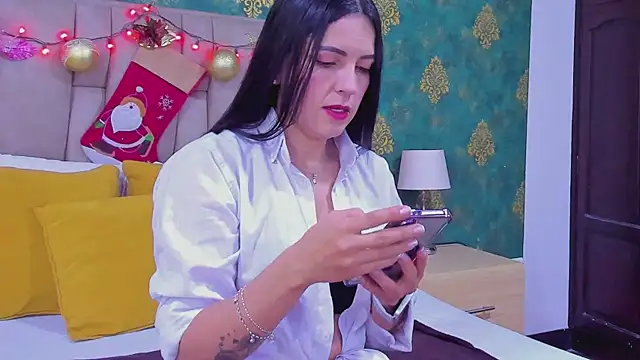 SuzanSmithh online show from 12/15/25, 11:05