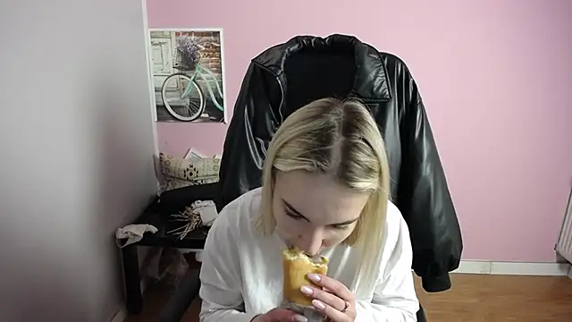 viktoria lovely online show from 04/09/26, 11:16