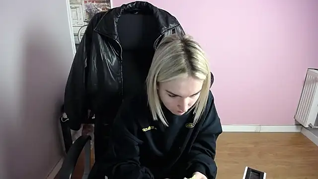 viktoria lovely online show from 02/17/26, 06:33