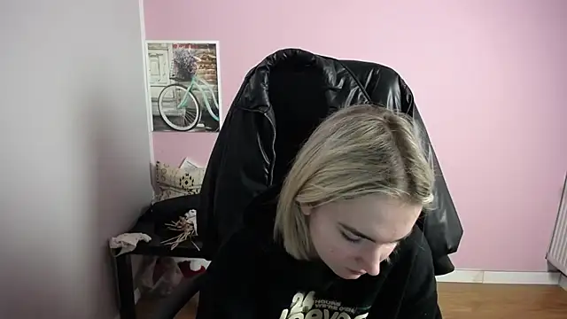 viktoria lovely online show from 04/10/26, 06:20