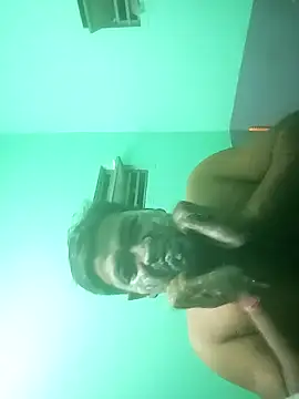 ssamit0808 online show from 12/30/24, 08:04