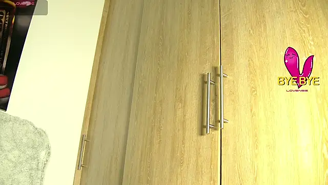 Snapshot of aidaadams chatting on 11/05/25, 11:35 aidaadams online show from 11/05/25, 11:35