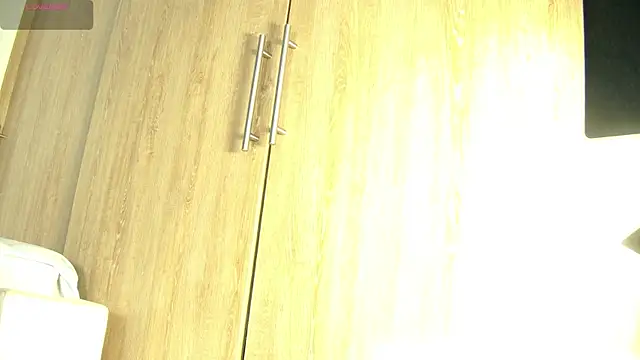 Snapshot of aidaadams chatting on 11/11/25, 12:00 aidaadams online show from 11/11/25, 12:00