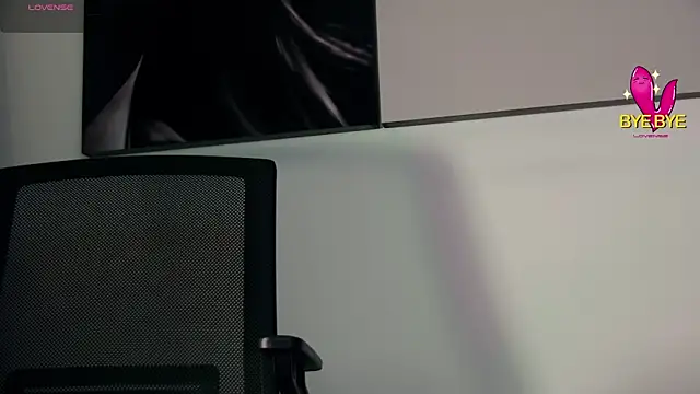 Snapshot of aidaadams chatting on 11/30/25, 11:11 aidaadams online show from 11/30/25, 11:11