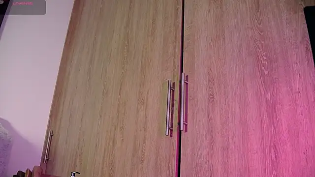 Snapshot of aidaadams chatting on 11/04/25, 11:47 aidaadams online show from 11/04/25, 11:47