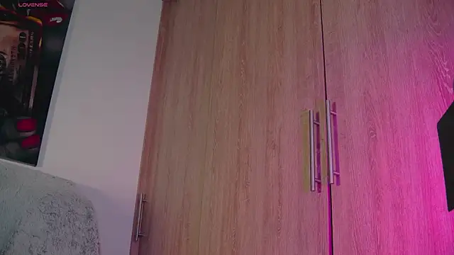 Snapshot of aidaadams chatting on 10/03/25, 11:01 aidaadams online show from 10/03/25, 11:01