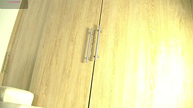 Snapshot of aidaadams chatting on 11/16/25, 11:37 aidaadams online show from 11/16/25, 11:37