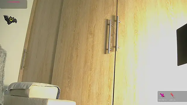 Snapshot of aidaadams chatting on 10/28/25, 11:42 aidaadams online show from 10/28/25, 11:42