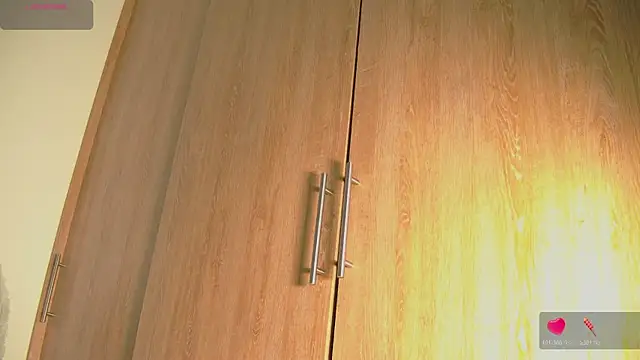 Snapshot of aidaadams chatting on 10/20/25, 11:33 aidaadams online show from 10/20/25, 11:33