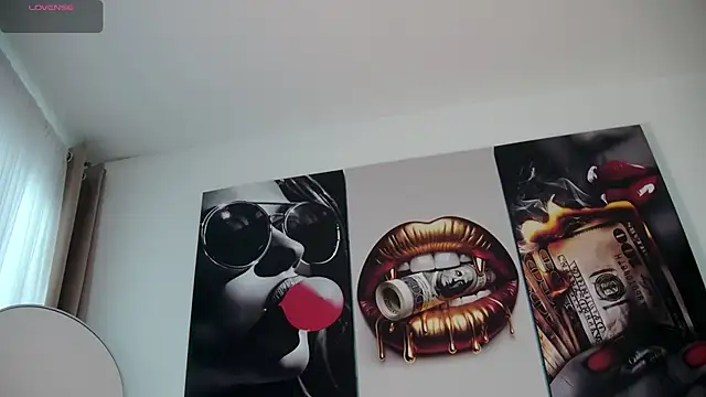 Snapshot of aidaadams chatting on 12/17/25, 11:37 aidaadams online show from 12/17/25, 11:37