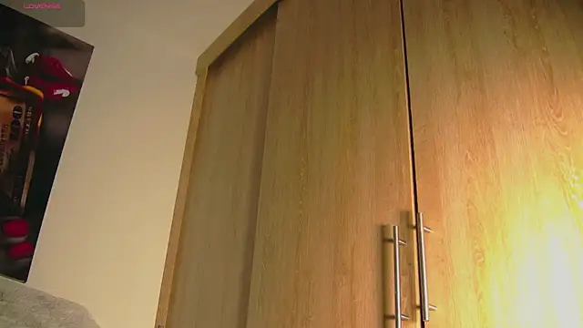 Snapshot of aidaadams chatting on 09/30/25, 10:32 aidaadams online show from 09/30/25, 10:32