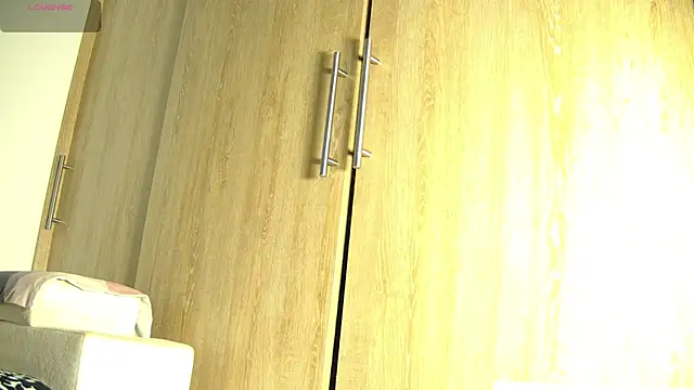 Snapshot of aidaadams chatting on 11/27/25, 11:32 aidaadams online show from 11/27/25, 11:32