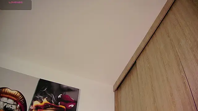 Snapshot of aidaadams chatting on 09/17/25, 11:45 aidaadams online show from 09/17/25, 11:45