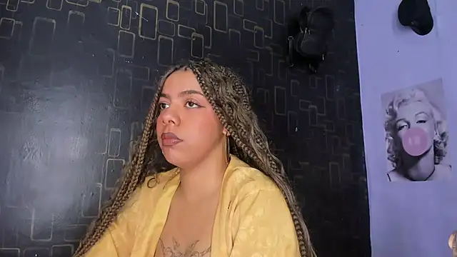 Snapshot of Alika01 chatting on 03/07/25, 03:49 Alika01 online show from 03/07/25, 03:49
