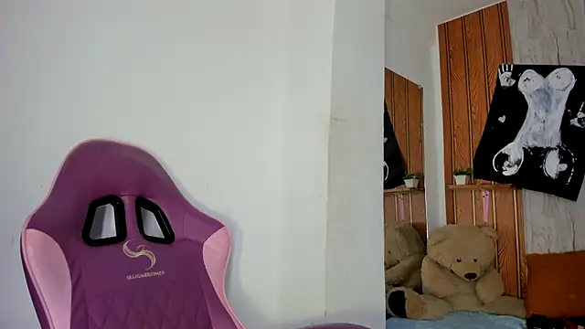 Alika01 online show from 12/05/25, 01:21