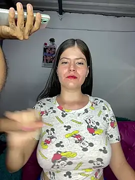 Snapshot of Hotnightsexxx chatting on 03/06/25, 10:58 Hotnightsexxx online show from 03/06/25, 10:58