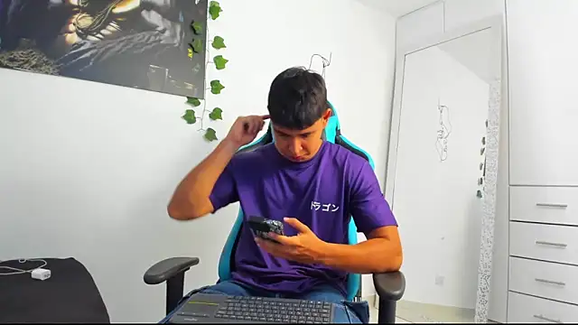 Snapshot of Bray_Kevin chatting on 03/15/25, 10:11 Bray Kevin online show from 03/15/25, 10:11