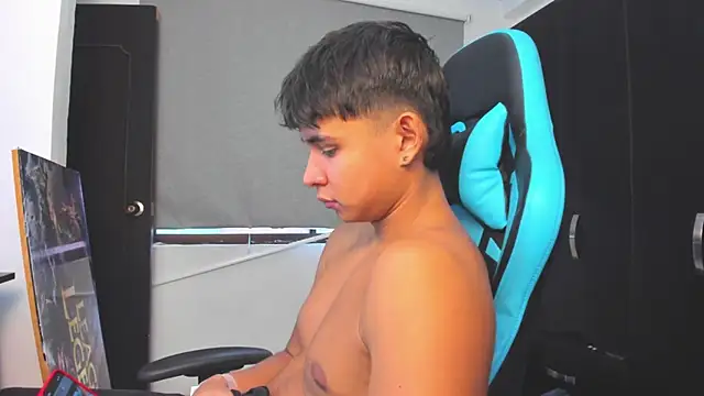 Snapshot of Bray_Kevin chatting on 11/02/25, 08:03 Bray Kevin online show from 11/02/25, 08:03