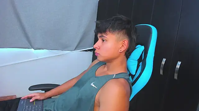 Snapshot of Bray_Kevin chatting on 11/19/25, 09:37 Bray Kevin online show from 11/19/25, 09:37