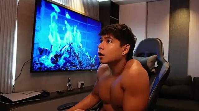 Snapshot of Bray_Kevin chatting on 04/08/26, 02:02 Bray Kevin online show from 04/08/26, 02:02