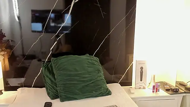 BellaaStarlix online show from 03/11/26, 07:41