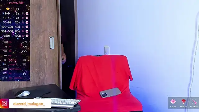 Snapshot of Demian_cute18 chatting on 02/11/25, 02:57 Demian cute18 online show from 02/11/25, 02:57