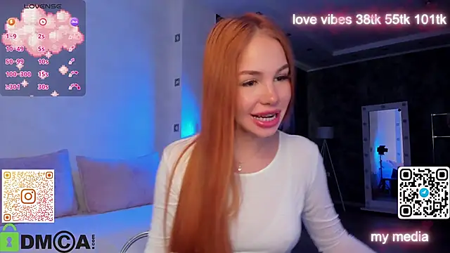 Snapshot of Tracy-Taylor chatting on 10/11/25, 09:10 Tracy-Taylor online show from 10/11/25, 09:10