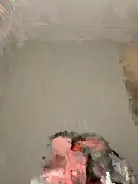 Snapshot of Helmut1971 chatting on 10/19/25, 09:34 Helmut1971 online show from 10/19/25, 09:34