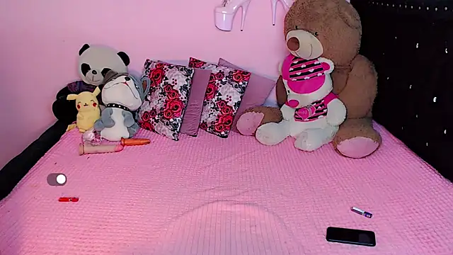 Ciinamonloren online show from 12/19/25, 03:32