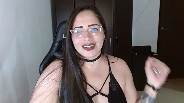 natashasmithe online show from 10/17/25, 12:58