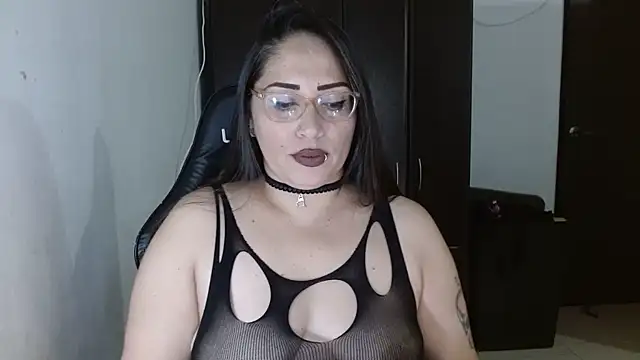 natashasmithe online show from 11/17/25, 12:58