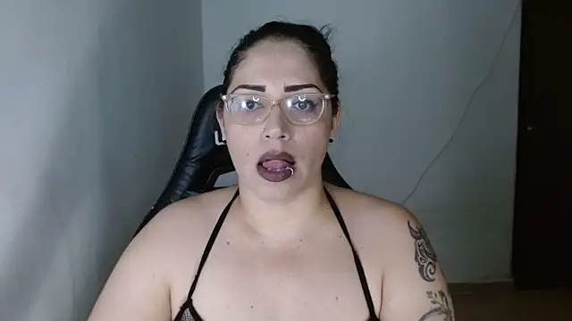 Snapshot of natashasmithe chatting on 03/03/26, 01:23 natashasmithe online show from 03/03/26, 01:23