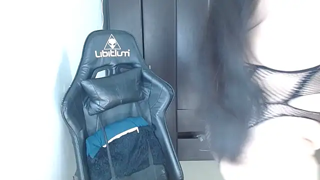 Snapshot of natashasmithe chatting on 01/06/26, 01:31 natashasmithe online show from 01/06/26, 01:31