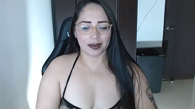 natashasmithe online show from 10/29/25, 12:53