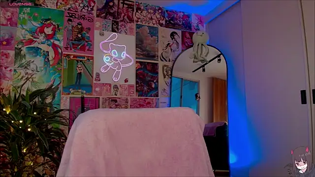 Adharaa1  online show from 04/17/26, 10:01