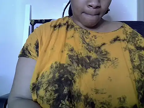 Snapshot of Brown_sexy chatting on 12/13/25, 08:04 Brown sexy online show from 12/13/25, 08:04