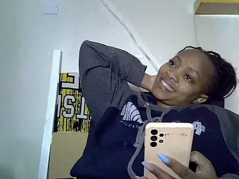 Snapshot of Brown_sexy chatting on 11/14/25, 07:50 Brown sexy online show from 11/14/25, 07:50