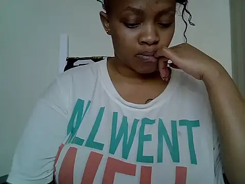 Snapshot of Brown_sexy chatting on 11/19/25, 06:13 Brown sexy online show from 11/19/25, 06:13