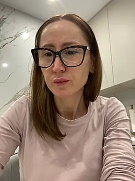 LauraDavis online show from 03/05/26, 01:30