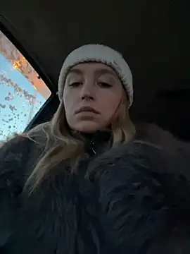 StasyWood online show from 11/28/25, 02:01